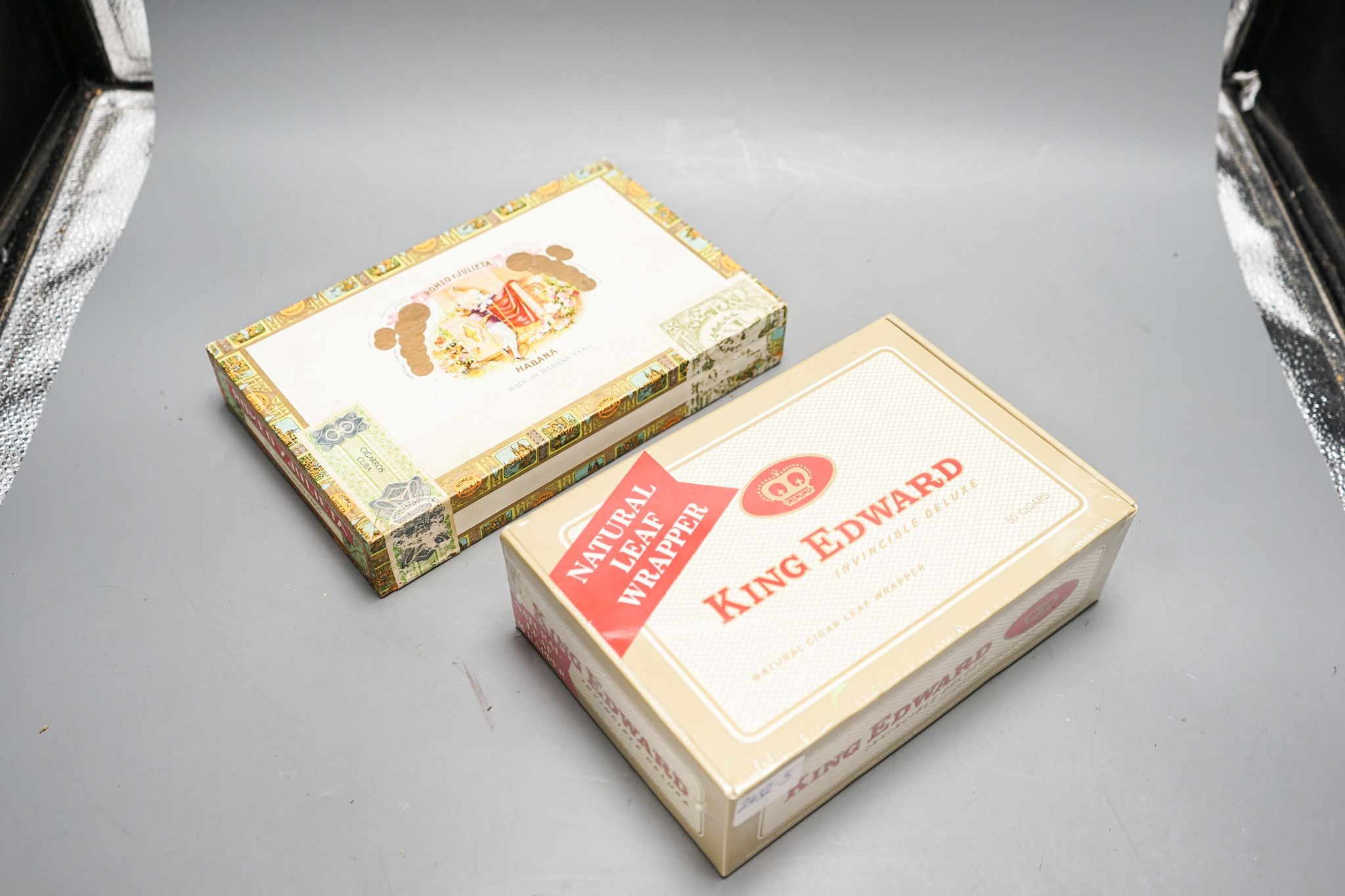 A box of Romeo and Julietta cigars and King Edward cigars
